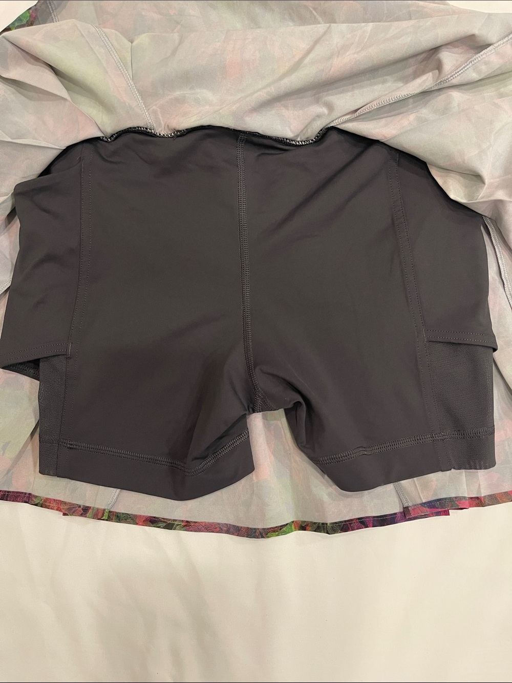lululemon - Picture 4 of 6